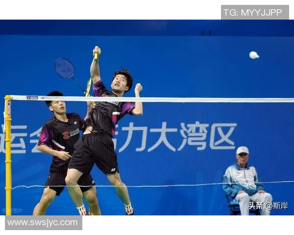 南京羽毛球队与深圳羽毛球队赛后复盘团队协作的成功与不足分析