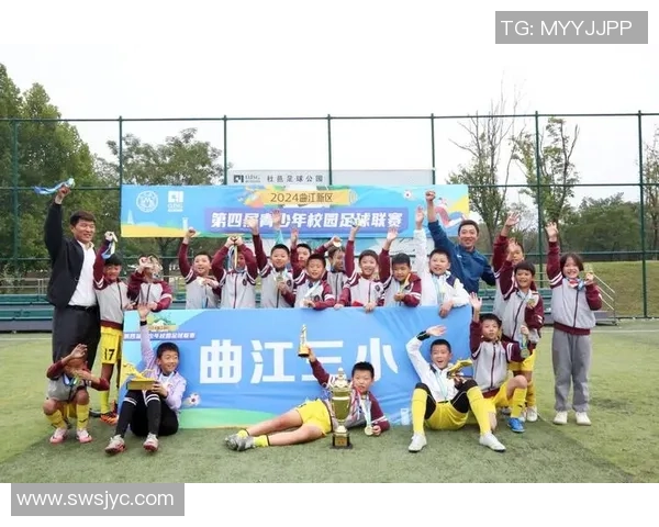 周娜专访:从绿茵场到人生舞台的足球旅程回顾与反思 周娜专访:从绿茵场到人生舞台的足球旅程回顾与反思